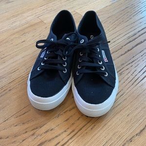 Black Superga Tennis Shoes, EU size 39 (8/8.5)